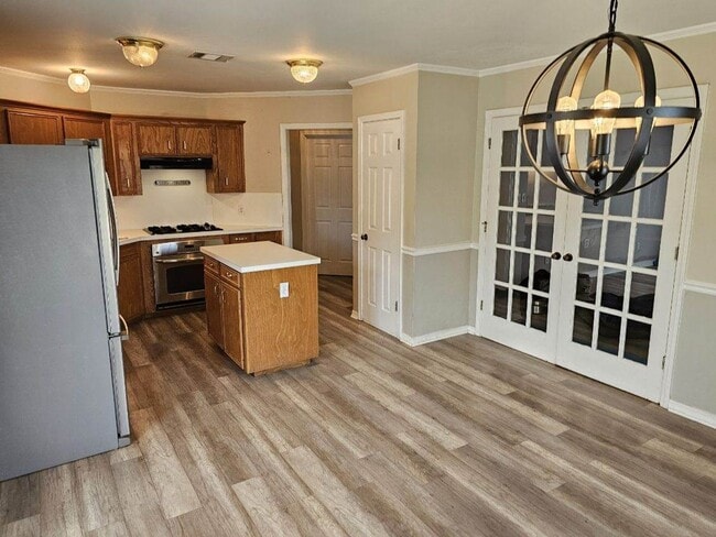 Building Photo - 5901 Pampus Ln