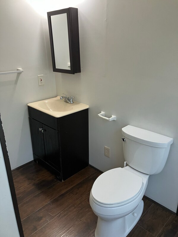 Building Photo - 720 Alexander St