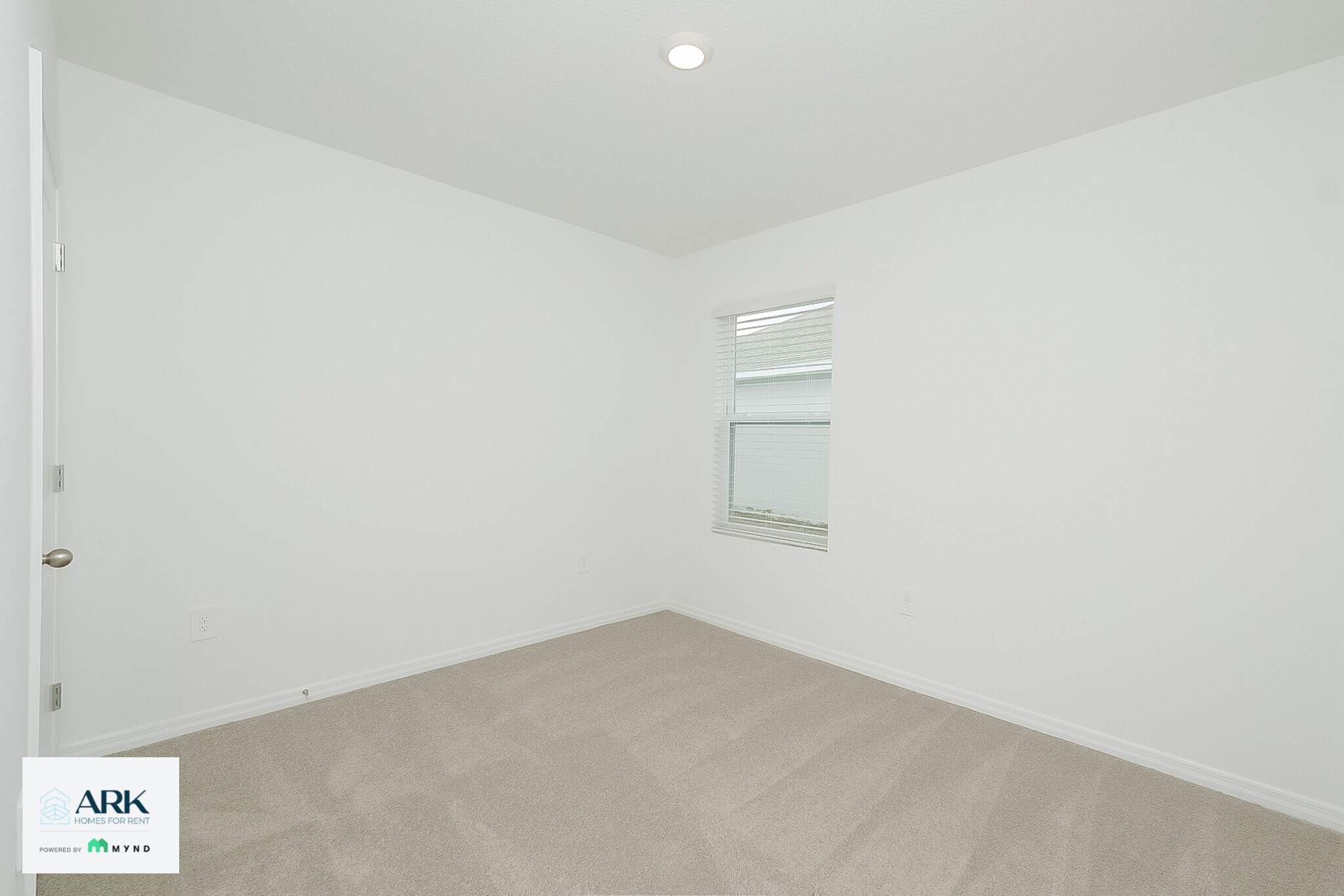 Building Photo - 17305 Reserva Dr