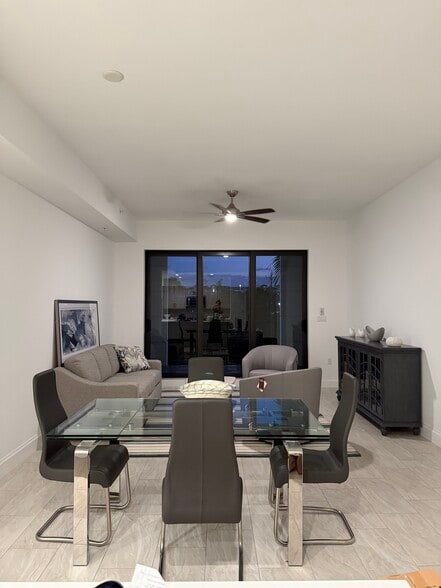 Table opens to seat 8 - 1111 Central Ave