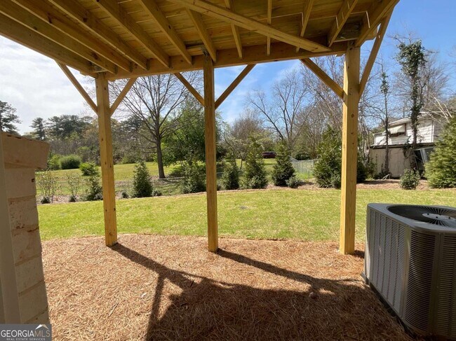 Building Photo - 5716 Plaza Dr SE