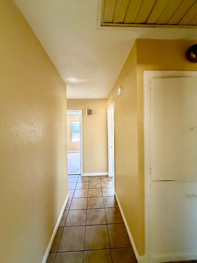 Building Photo - Move-In Ready in Shreveport - Anderson Island Subdivision - 3 br 1.5 ba home for lease