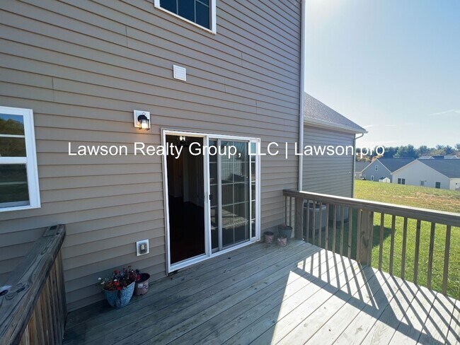 Building Photo - Newer Construction in Vinton with Incredible Mountain Views and  Attached Garage