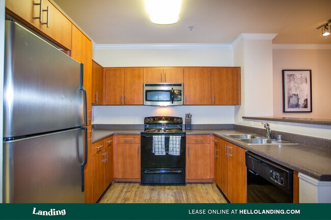 Building Photo - 9350 S Cimarron Rd