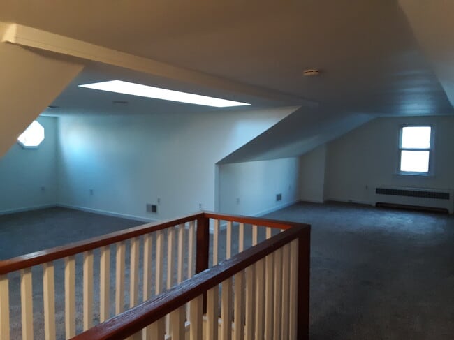 Building Photo - 317 Webster St