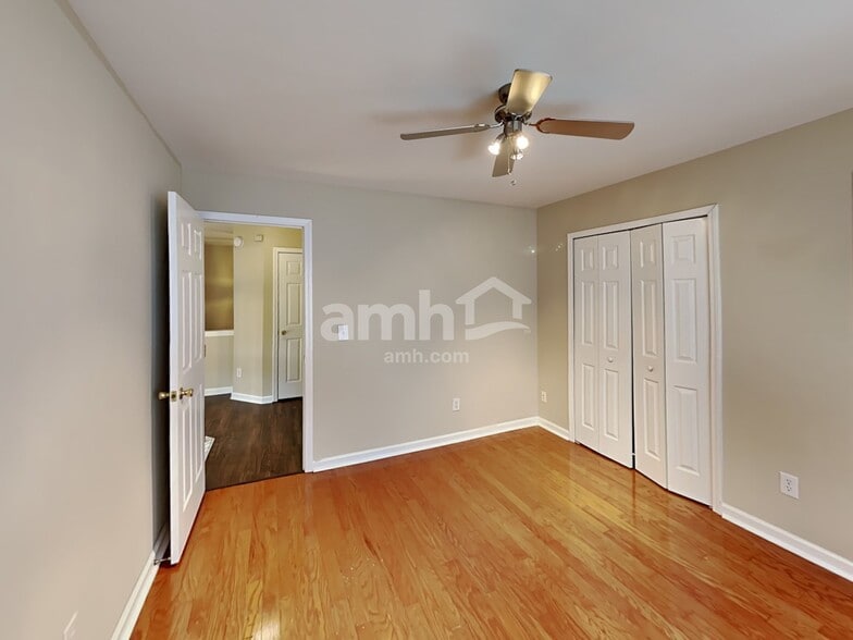 Building Photo - 4362 Walforde Blvd