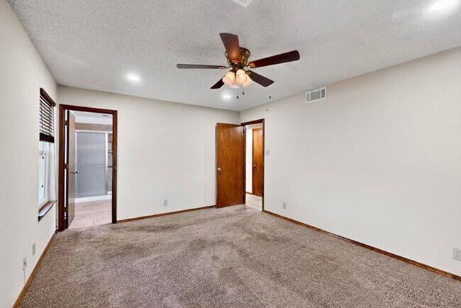 Building Photo - Picture Perfect 3 Bedroom Home in Southeas...