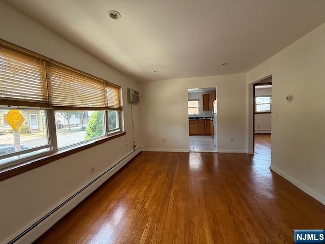Building Photo - 405 8th St