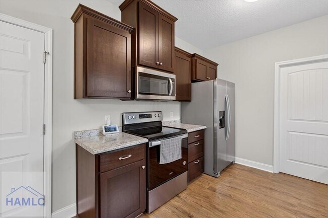 Building Photo - 245 Alcott Cir