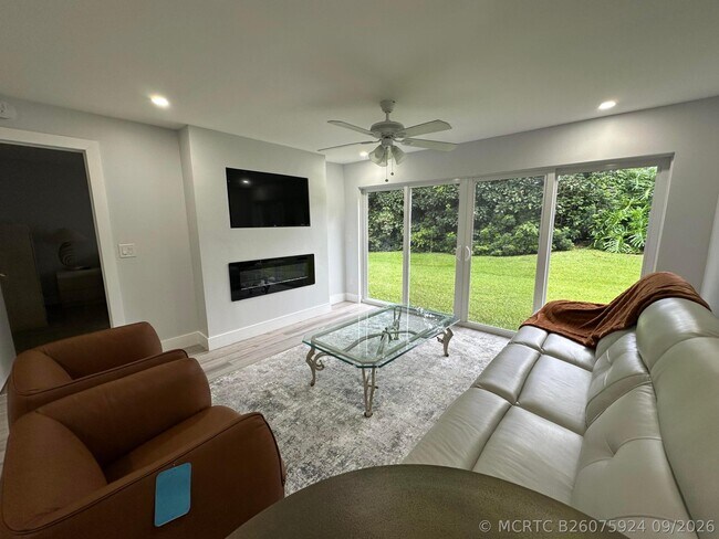 Building Photo - 9215 Flynn Cir