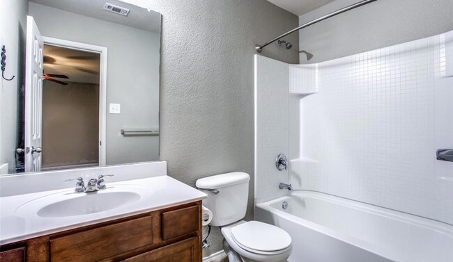 Building Photo - 4500 Lacebark Ln