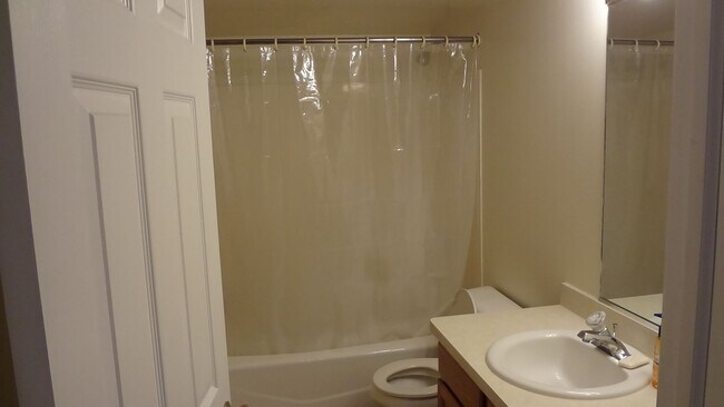 Building Photo - One Bedroom near Utah Valley Hospital and Provo Recreation Center