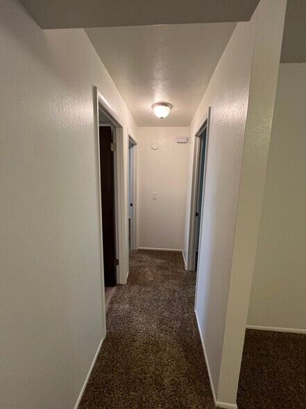 Building Photo - 157 E 850 S