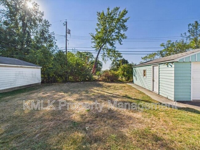 Building Photo - 316 Lynn Dr