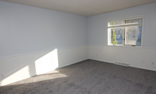 Building Photo - 538 Cottonwood Ave