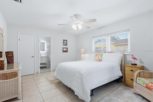 Building Photo - 6309 Flamingo Dr