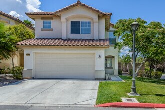 Building Photo - Stunning Gated Community in Summerlin!