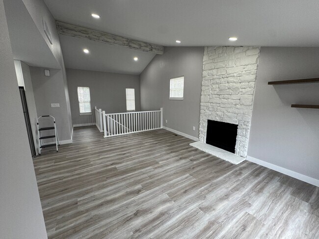 Building Photo - 8470 Everett Way