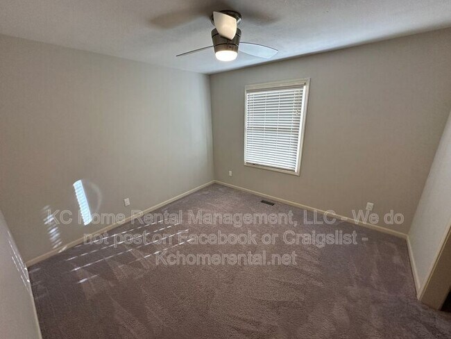 Building Photo - 9802 NW 72nd Terrace