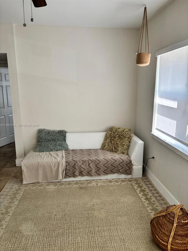 Building Photo - 175 NW 121st St