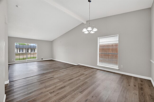 Building Photo - 14034 Lourdes Dr