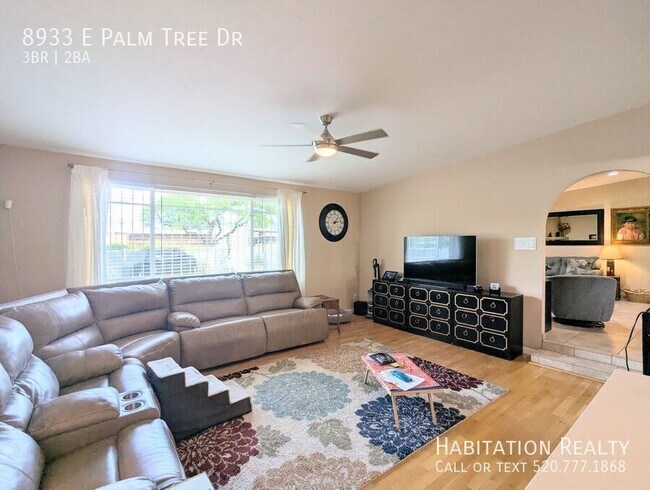 Building Photo - 8933 E Palm Tree Dr