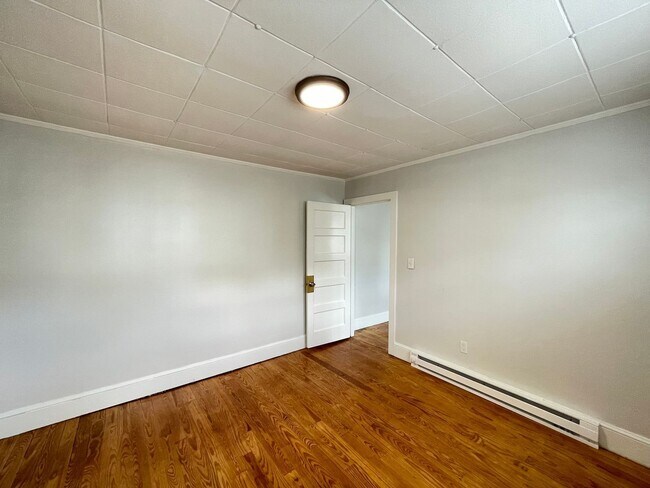 Building Photo - 510 Montgomery St