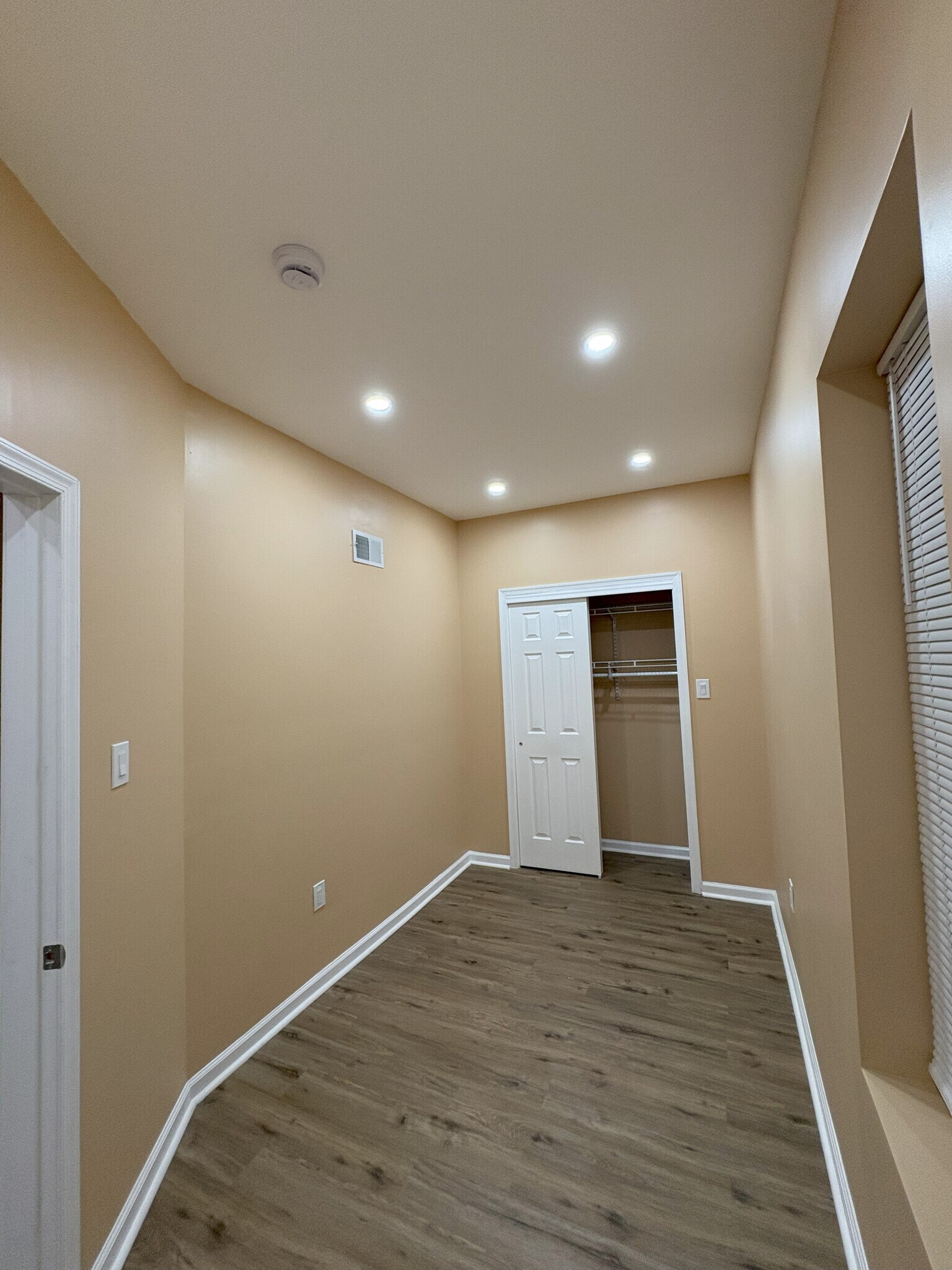 spacious bedroom # 2 - 2214 N Delhi St