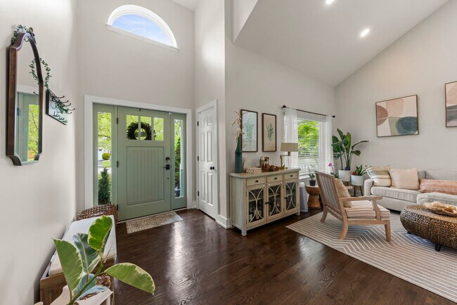 Building Photo - 3404 Interlochen Ln