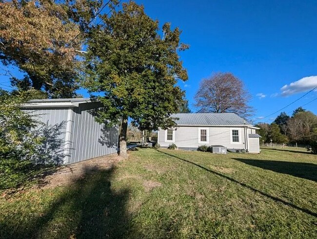 Building Photo - 28710 TN-108