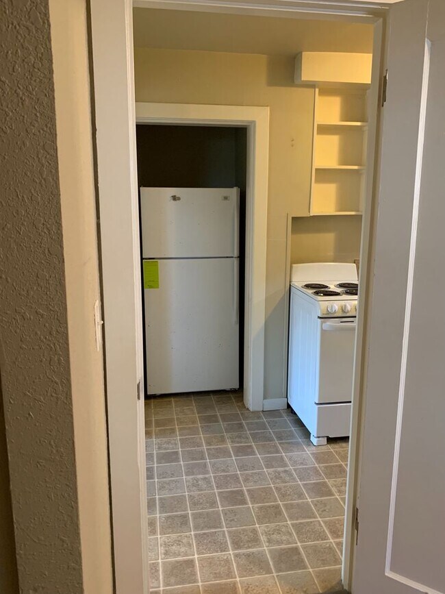 Building Photo - 100 Renton Triplex