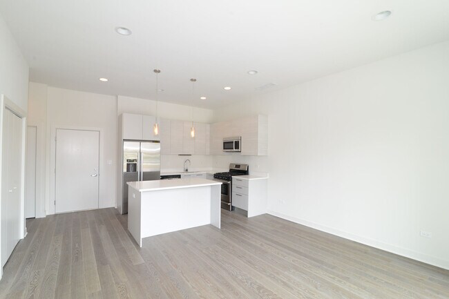 Floorplan - 858 N Franklin