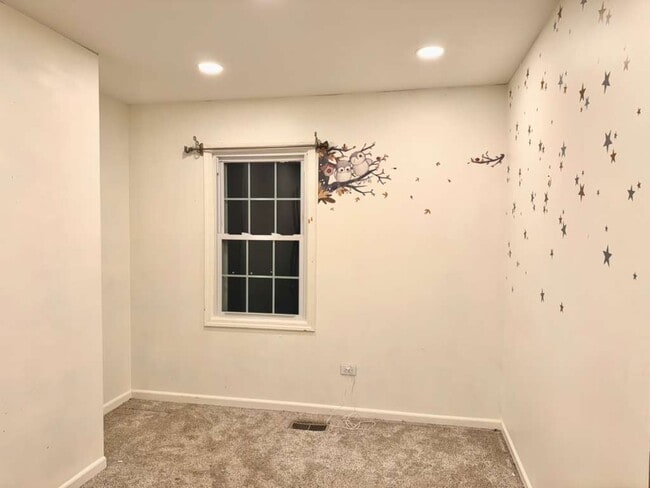 Building Photo - 2071 Madison Ave