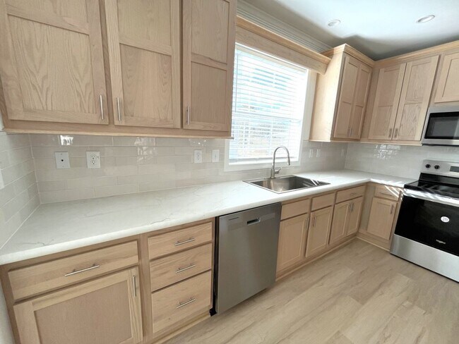 Building Photo - 1021 Vervain Dr