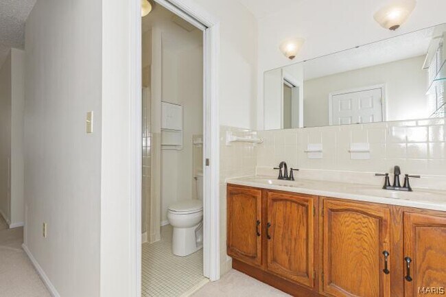 Building Photo - 77 Atwater Dr