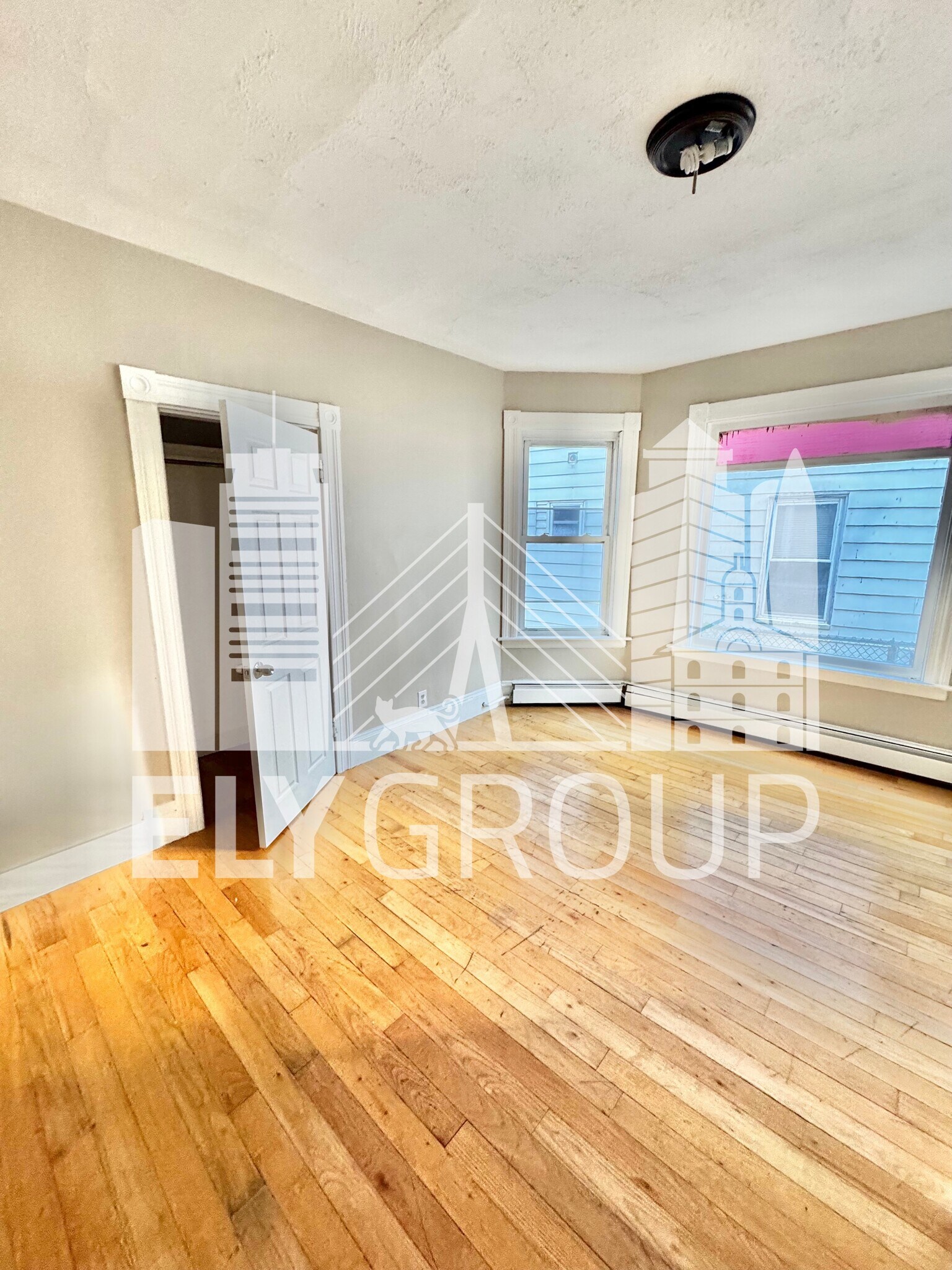 Building Photo - 119 Day St