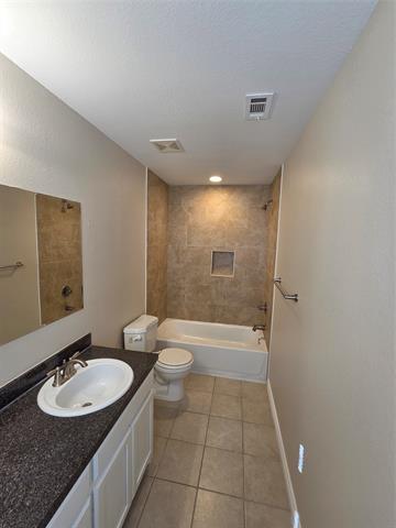 Building Photo - 2317 Bloomfield Dr