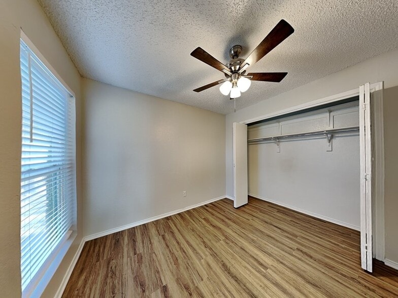 Building Photo - 2524 Herring Cir