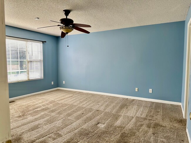 Building Photo - Dallas Rental-Ready for Immediate Occupancy!!
