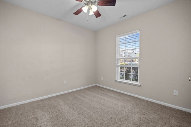 Building Photo - Beautiful Townhome for Rent in Virginia Beach With Free Internet!