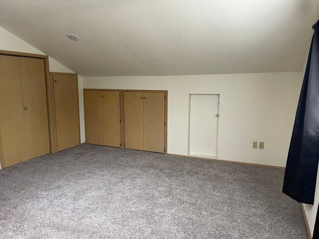 Building Photo - Above Garage Studio Apartment - $1400