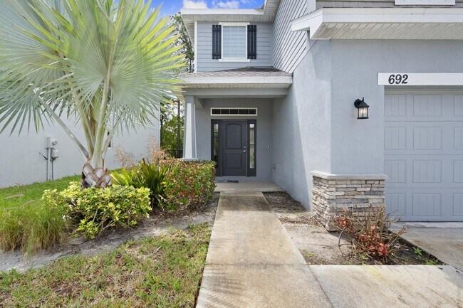 Building Photo - 692 NE Turtleback Trail