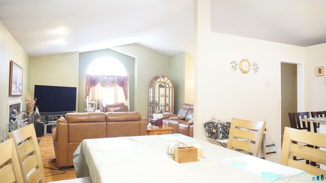 Building Photo - 256 Brewster Rd