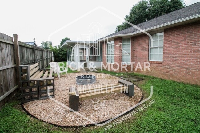 Building Photo - 1006 Davinci Ln