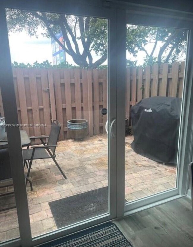 Building Photo - 1690 NE 33rd Ave