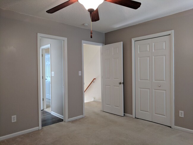 Building Photo - 3821 E Vancroft Cir