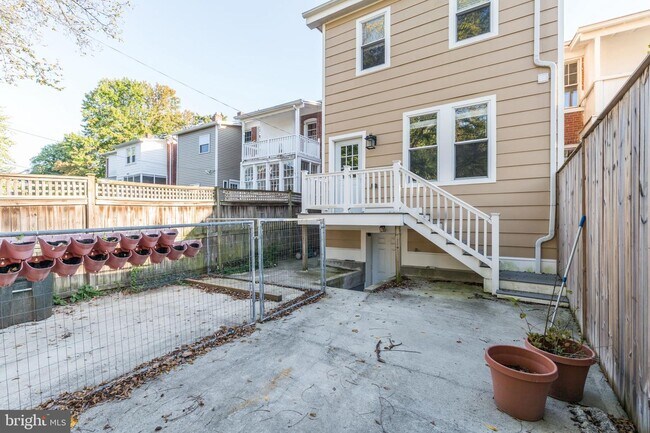 Building Photo - 4209 JENIFER St NW