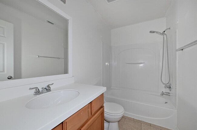 Building Photo - 8803 Peach Oak Crossing