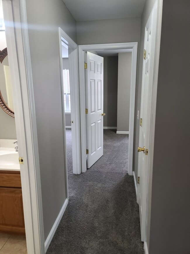 Building Photo - 3 Bedroom 2 1/2 bath Townhome for Rent in Waynesboro