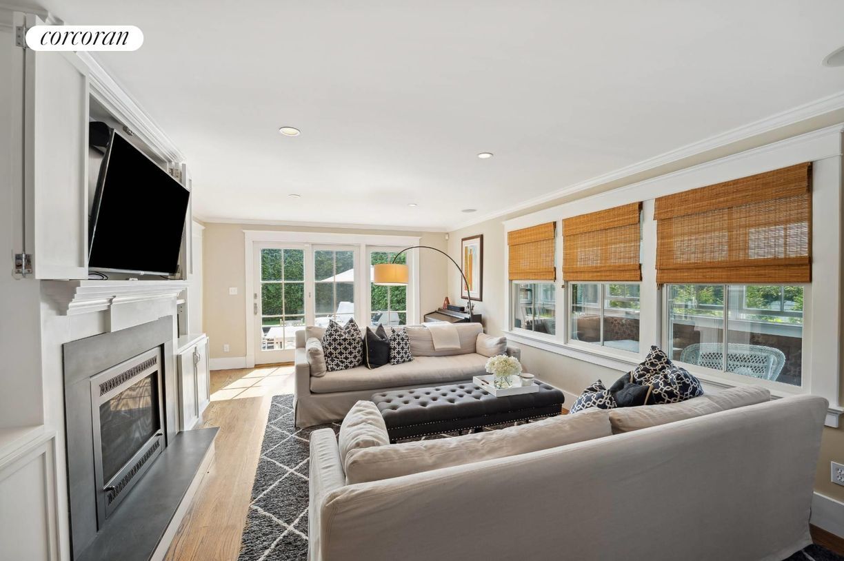 Building Photo - 205B Windmill Ln